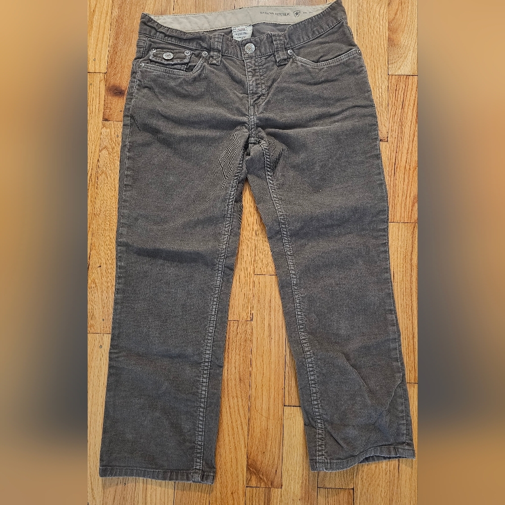 Banana Republic Vintage women's corduroy cropped pants.